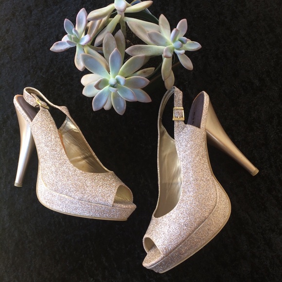 Madden Girl gold glitter platform peep toe heels - Picture 2 of 8